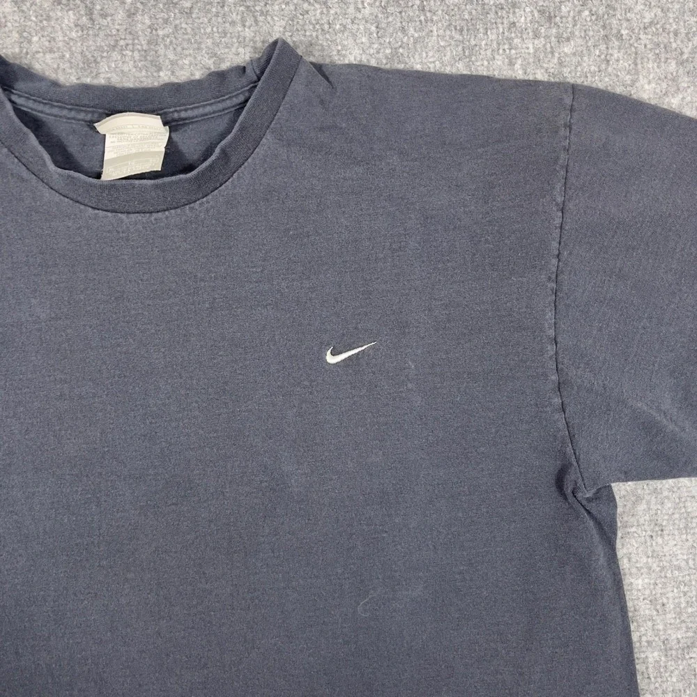 Y2K Nike T-Shirt Mens XL Black Faded Embroidered Swoosh Short Sleeve Tee